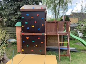 Kletterwand im Garten bauen - Tipps | grossvater.de