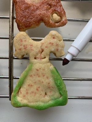 Kekseform Dirndl mit grünem Zuckerguss