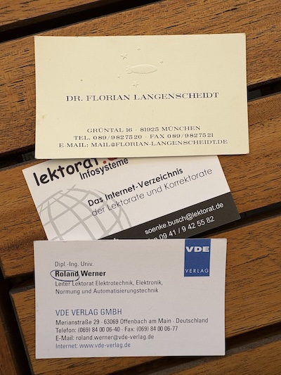 Drei Visitenkarten aus früheren Zeiten — im Schreibtisch von Jürgen Busch wiedergefunden